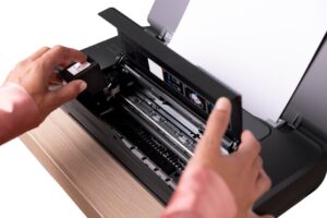 Cómo instalar y configurar cartuchos compatibles