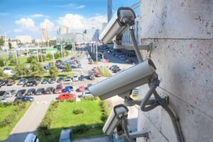 ¿Se puede poner una cámara de vigilancia en la calle?